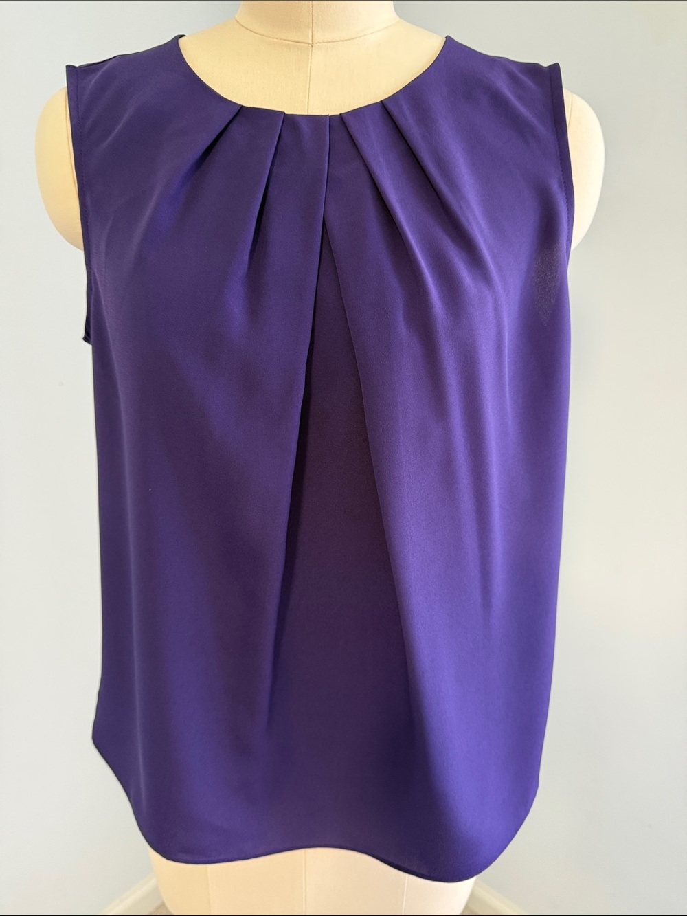 Jones New York Sleeveless Pleated Purple Top SZ6